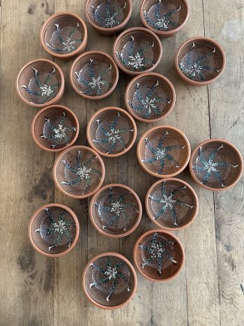 18 x small bowls, peacock marron, Horezu, Romania
